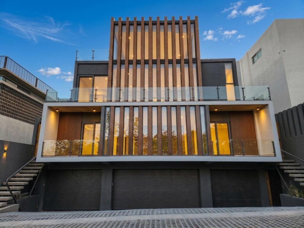 Los Cabos Solesta Introducing Solesta Luxury Residences, perched upon the highest elevation within Club Campestre, San Jose del Cabo. Commanding spectacular ocean, mountain, and golf course for sale
