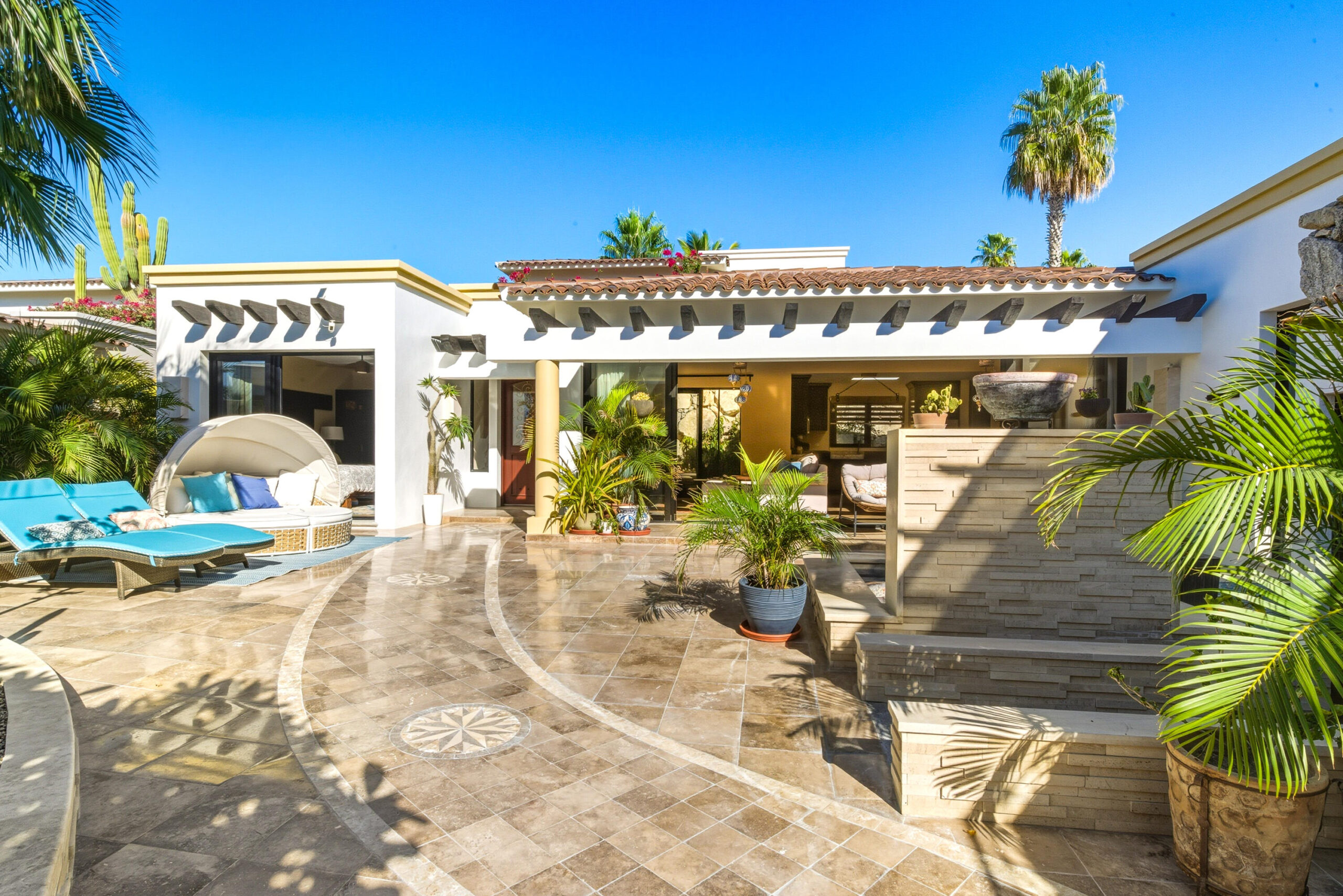 Los Cabos Rancho Par-El Cielito Hot sale! Priced to sell Modern Tuscan Townhome in El CielitoLocated atop Rancho Paraíso, this beautiful 3 bedroom, 3 bathroom corner unit offers privacy, and tranquility. Enjoy stunning ocean for sale